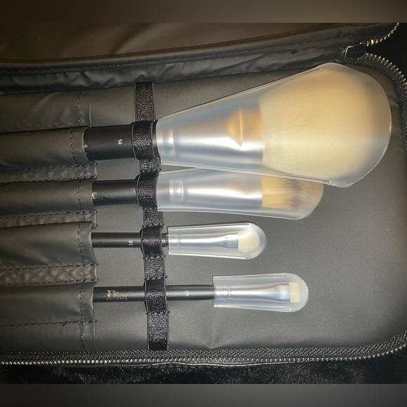 DIOR Backstage Brush set with vanity case - Picture 4 of 7